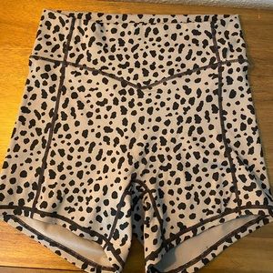 Balance Athletica Ascend Short 4” size medium